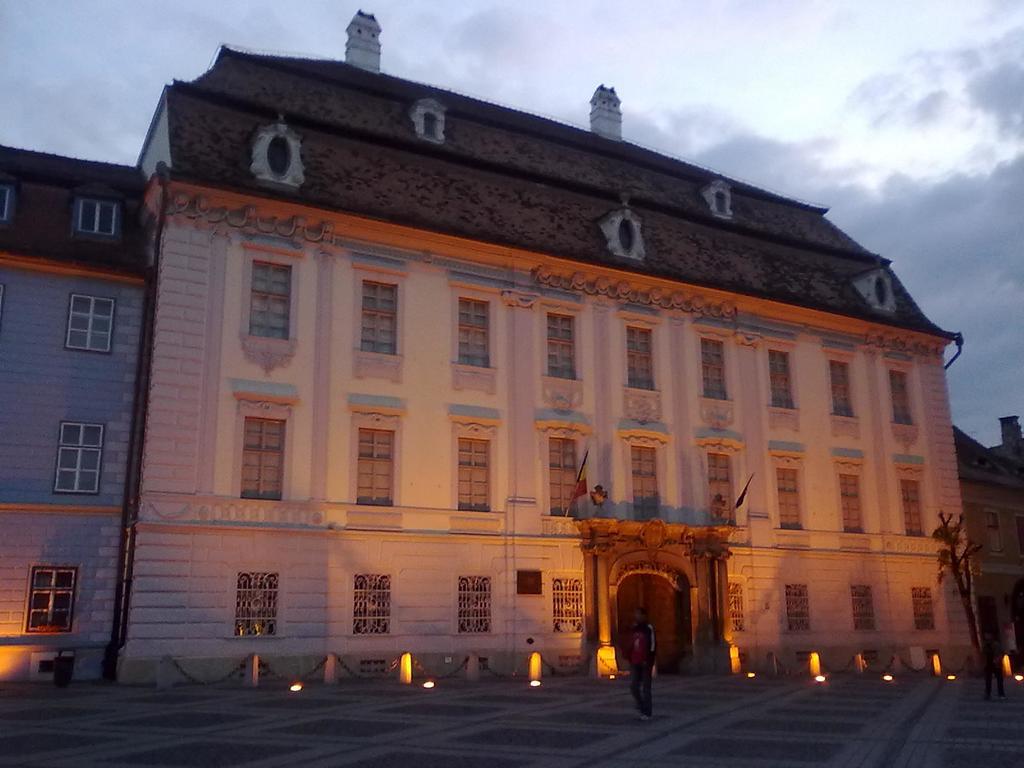 Central City Ap Sibiu Exterior photo