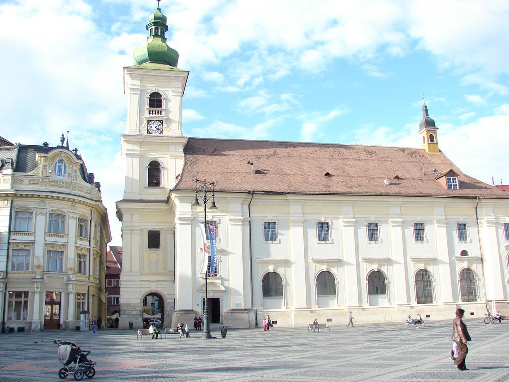 Central City Ap Sibiu Exterior photo